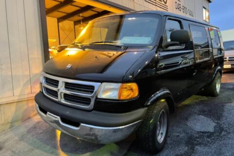 ダッジバン専門店 Ex Works エクスワークス ダッジ ダッジラムバン ダッジバンの中古車 パーツ多数展示中